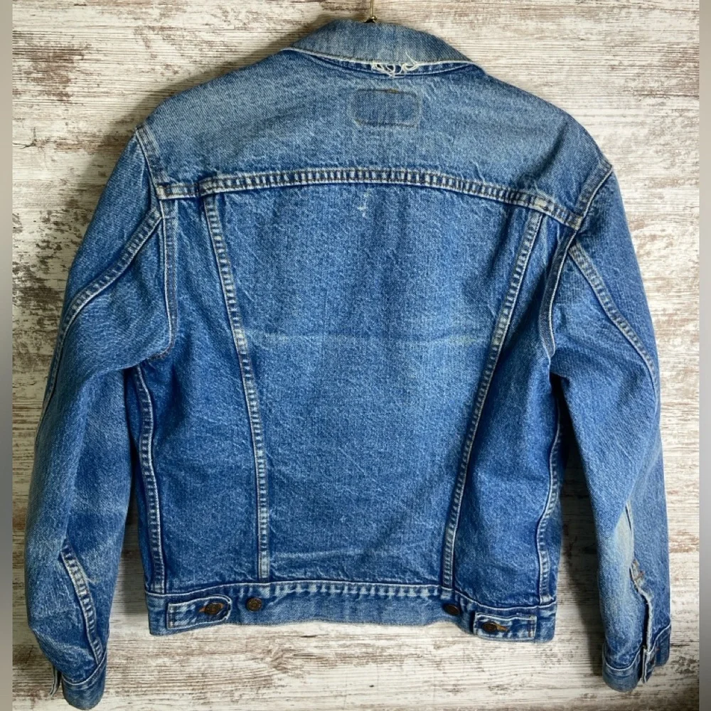 Levis fits like